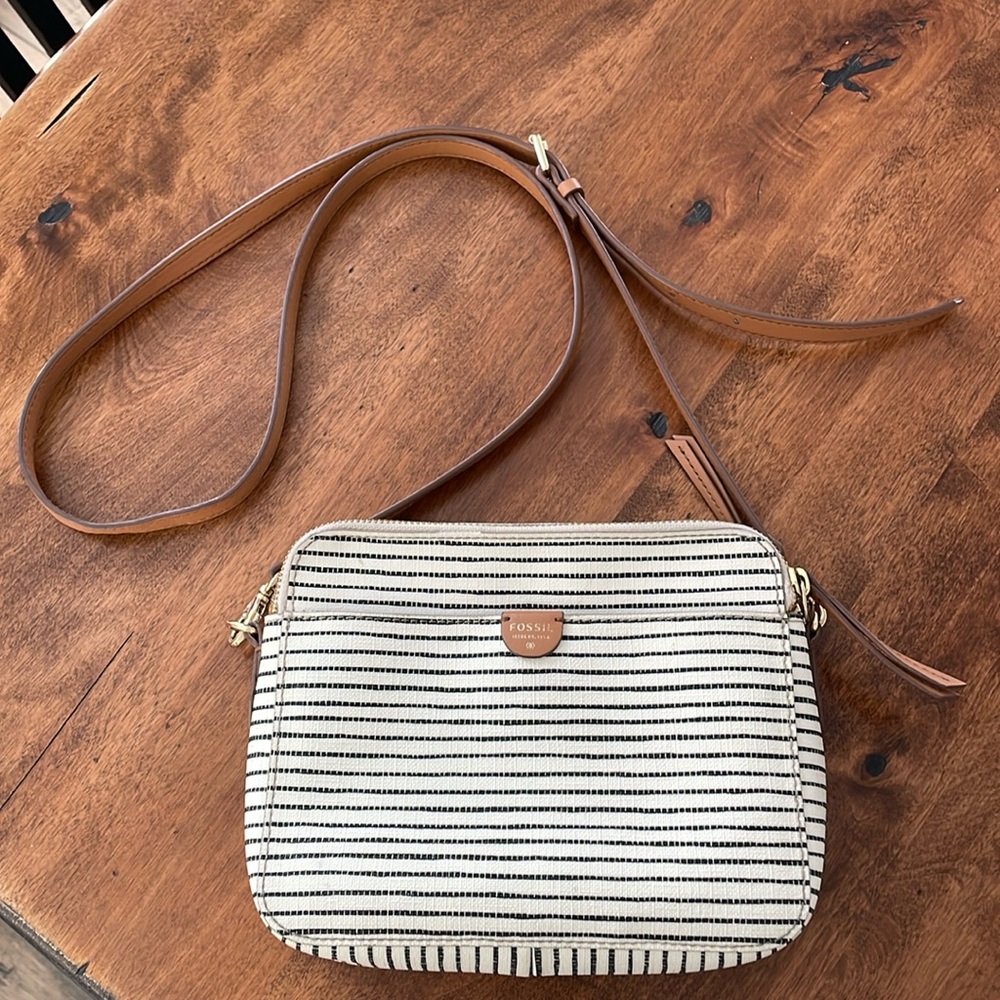 Fossil crossbody purse (tan/black/cream)